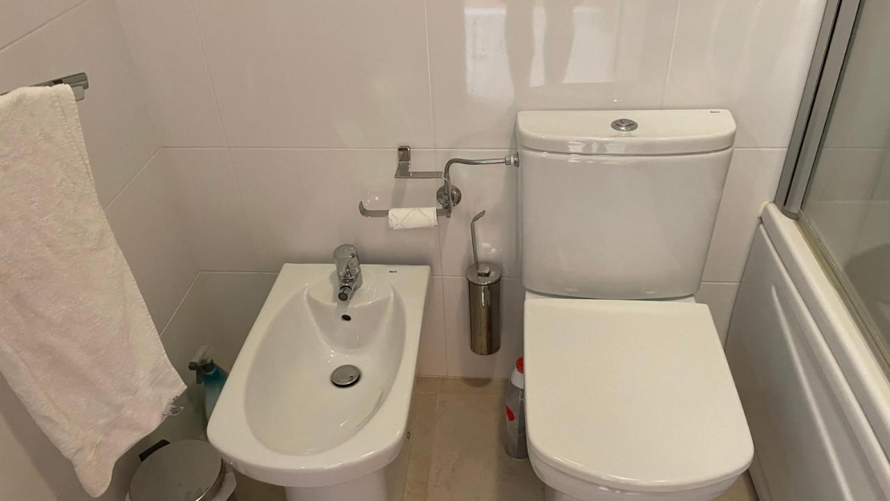 Amazing 2 Bedroom Apartment Near Beach With Pool لاغوس المظهر الخارجي الصورة