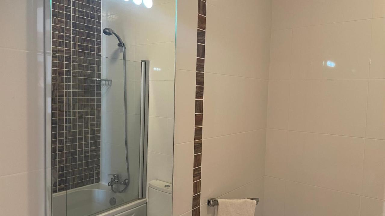 Amazing 2 Bedroom Apartment Near Beach With Pool لاغوس المظهر الخارجي الصورة
